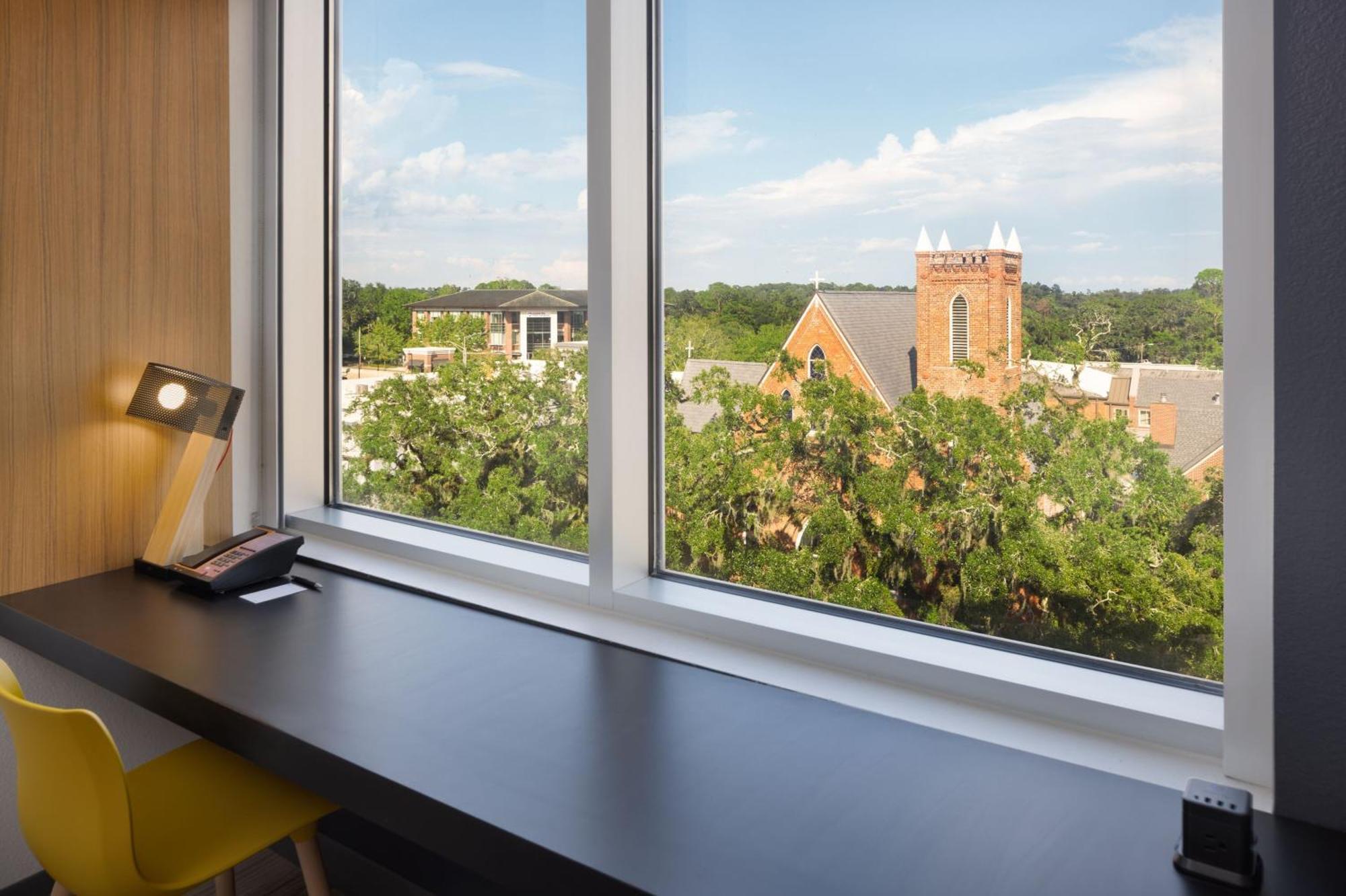 Aloft Downtown Hotel 3*